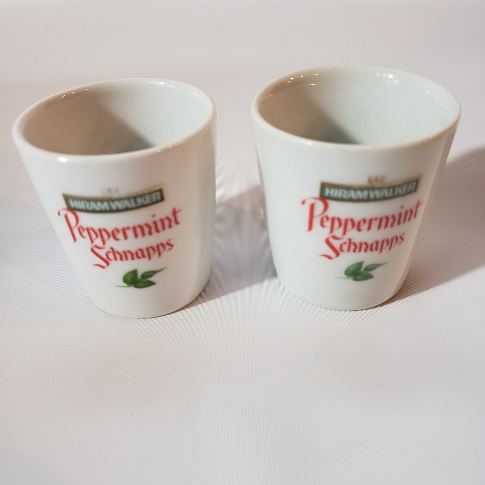 Hiram Walker Peppermint Schnapps Shot Glasses set of 2